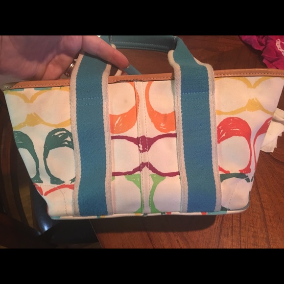 ***SOLD***Coach Ladybug Hampton Scribble Tote - Picture 4 of 7